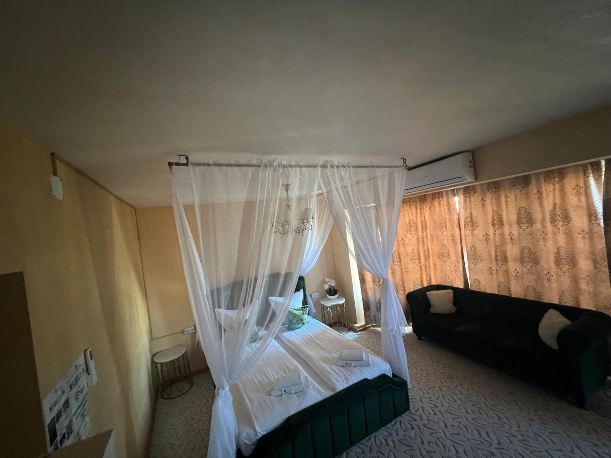 Pensiunea Medellin Tulcea Extérieur photo